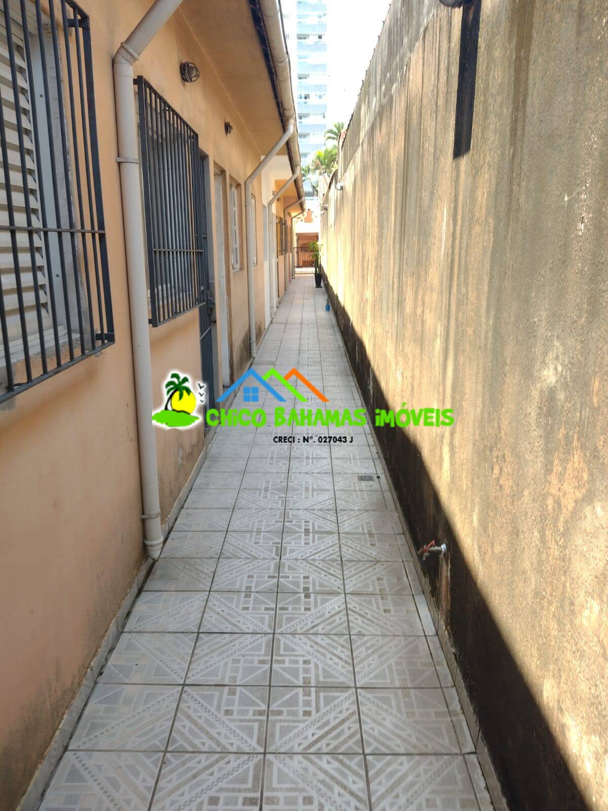 Casa em Cond. fechado 01 dormitório com 44 m² de área útil - Bom acabamento