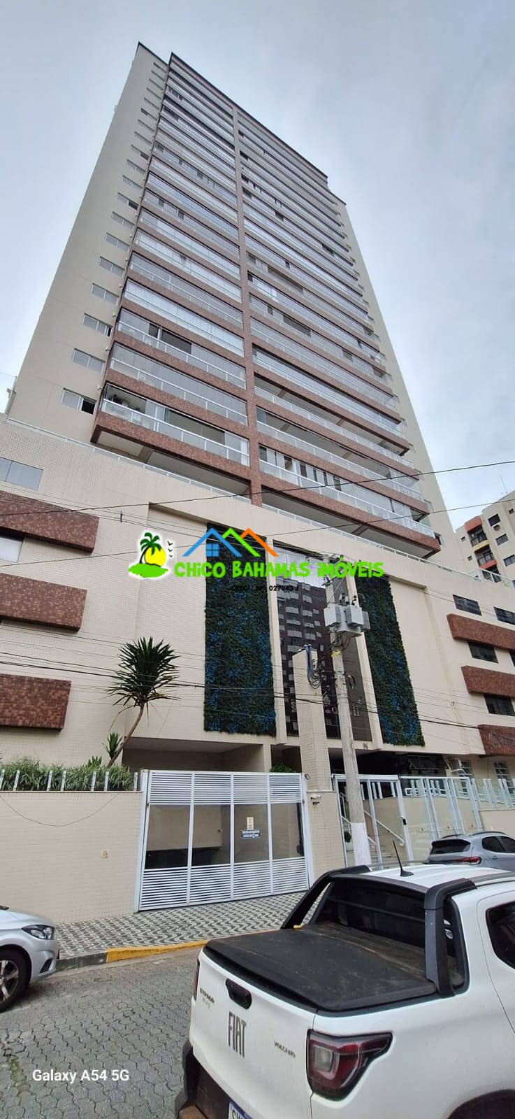 Excelente Apto de Alto Padrão c/ Vista p/ o Mar – Apenas 100 mts da praia